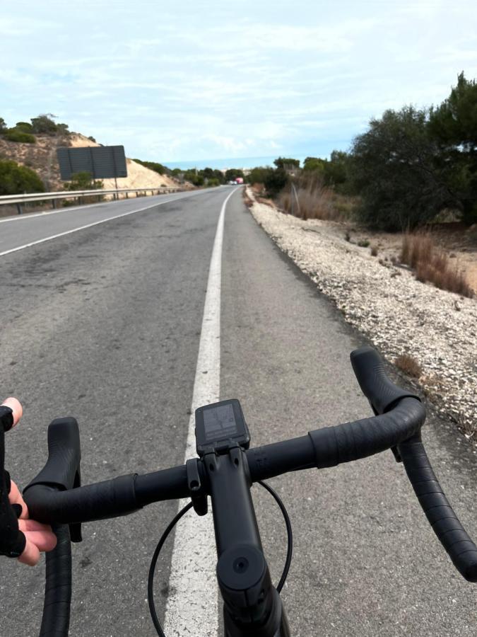 Villamartin Apartment. Excellent Location For Golfers, Cyclists And Hikers المظهر الخارجي الصورة