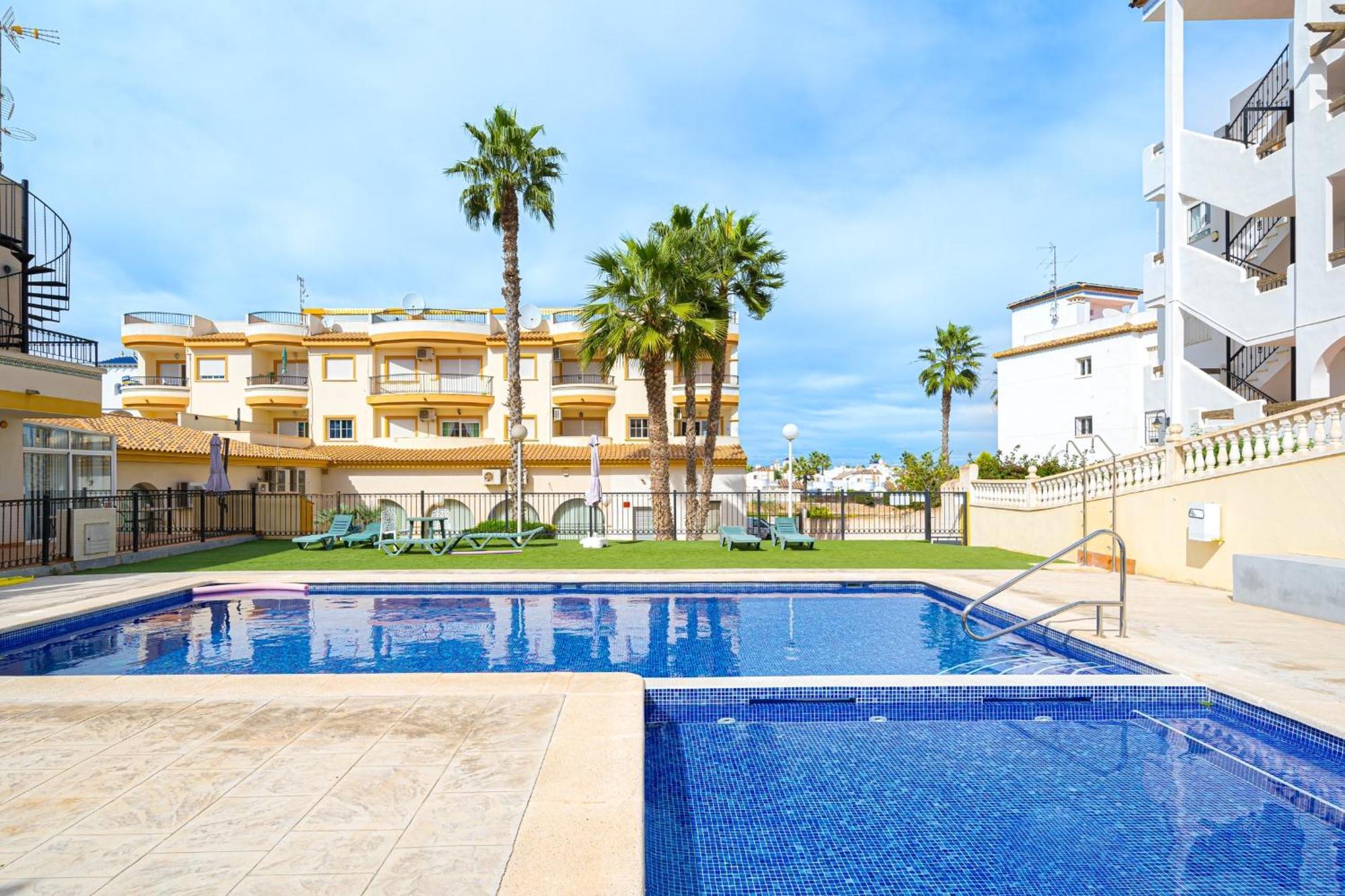 Villamartin Apartment. Excellent Location For Golfers, Cyclists And Hikers المظهر الخارجي الصورة